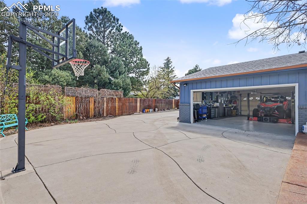 2000 Sundown Drive Colorado Springs CO 80905