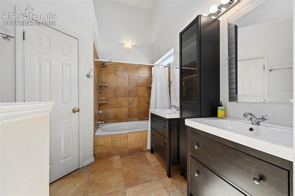 6240 Viewfield Heights Colorado Springs CO 80919