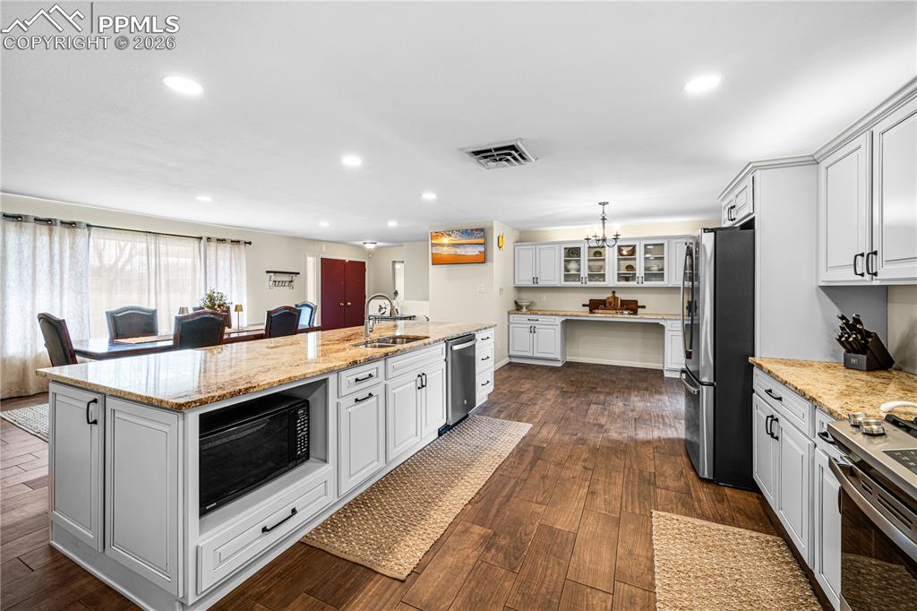 39 Dartmouth Avenue Pueblo CO 81005