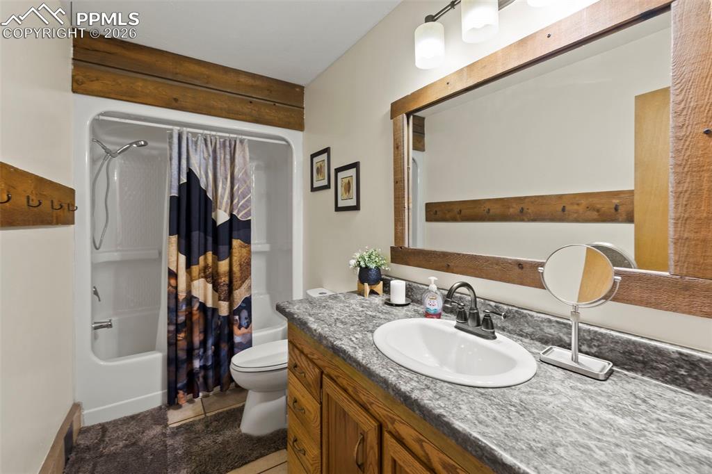 1110 Pikes Peak Drive Florissant CO 80816
