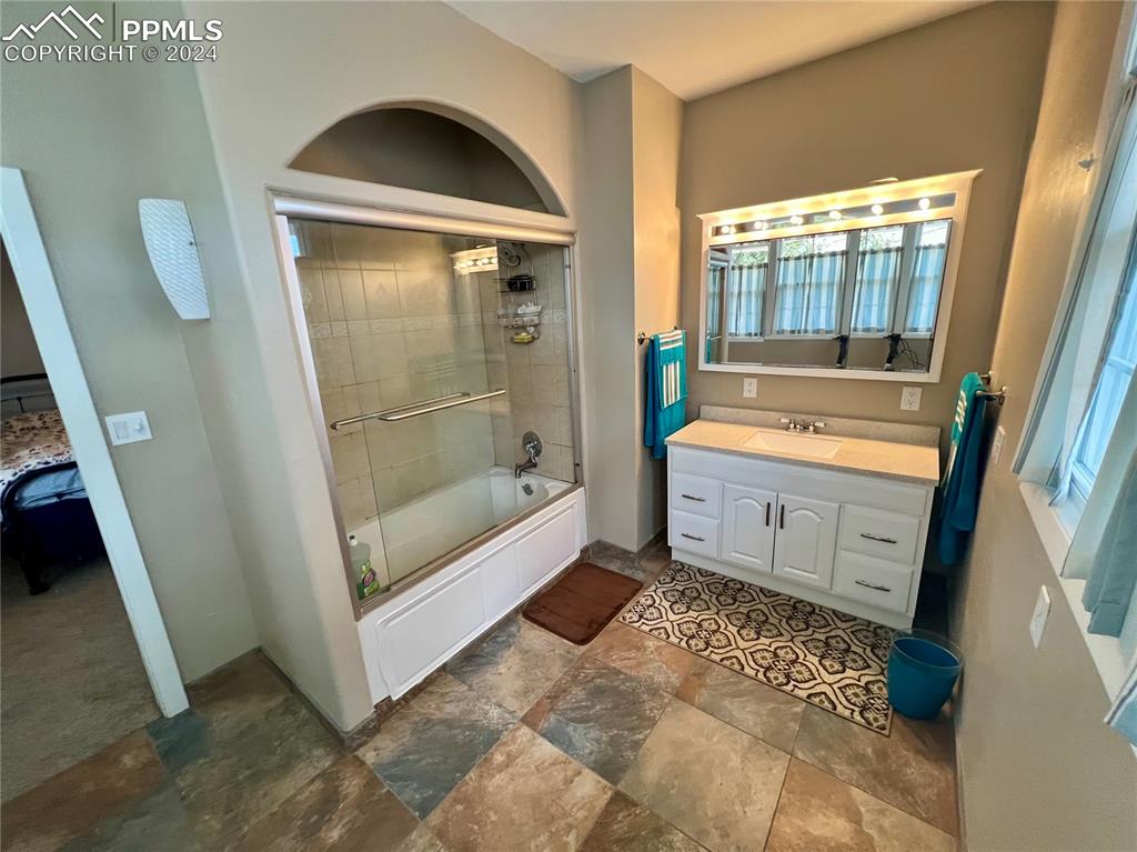 1905 N Wahsatch Avenue Colorado Springs CO 80907