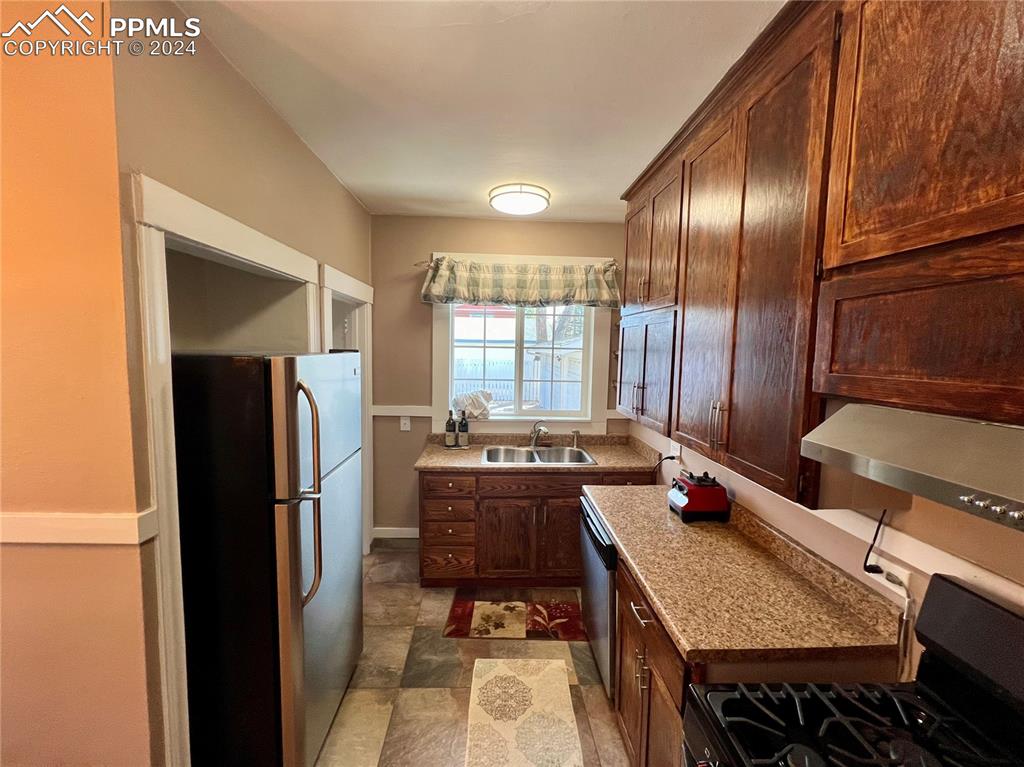 1905 N Wahsatch Avenue Colorado Springs CO 80907