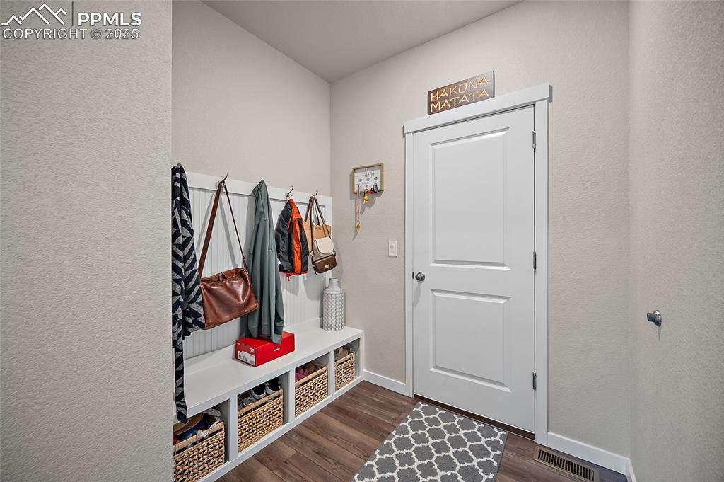 8161 Goldenray Place Colorado Springs CO 80908