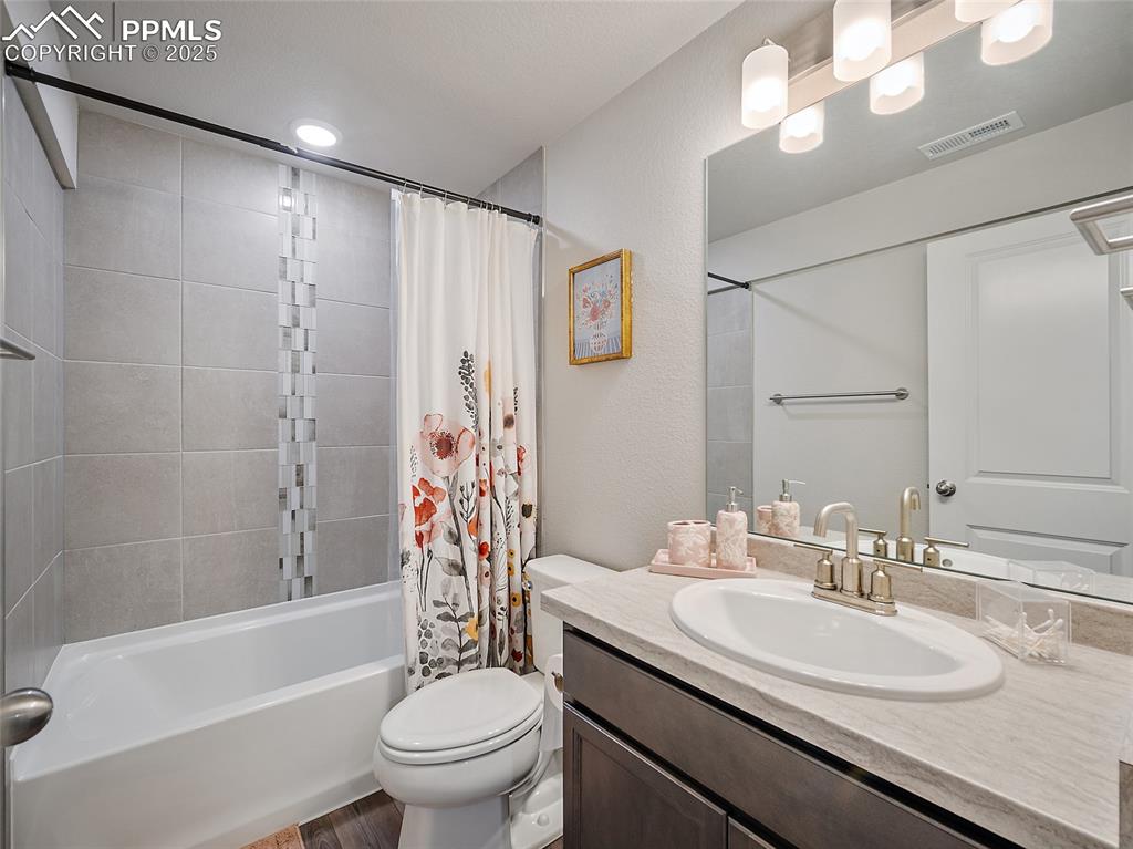 8161 Goldenray Place Colorado Springs CO 80908