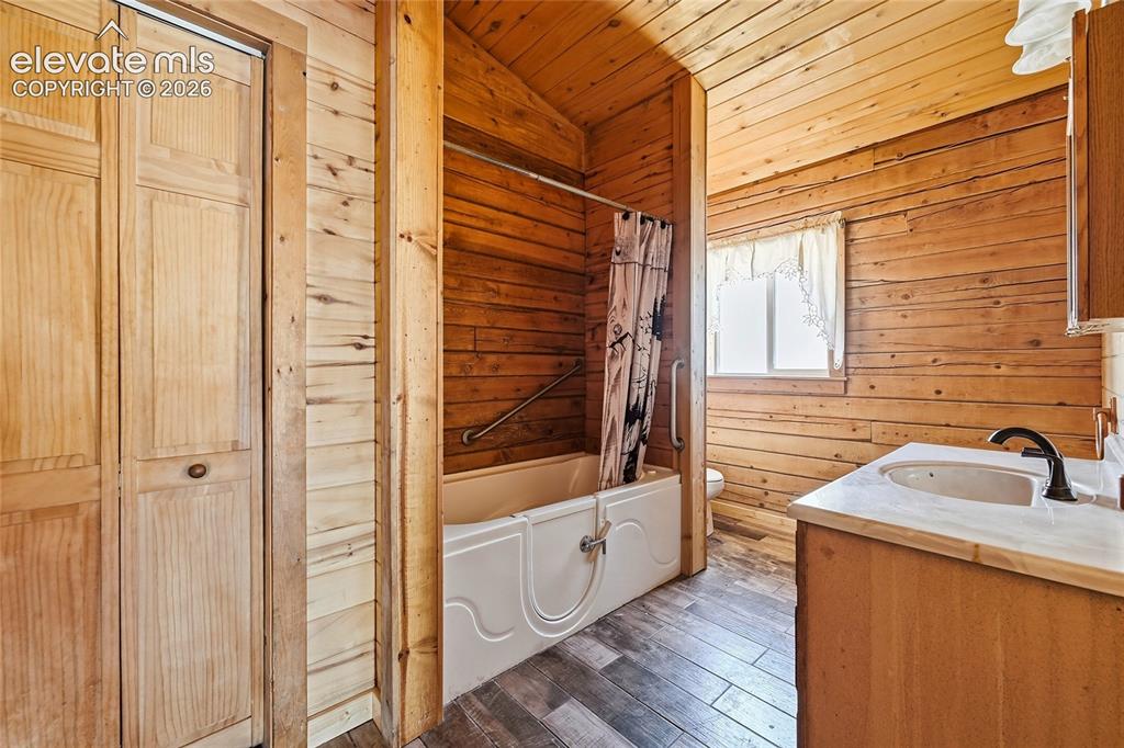 927 Stonehenge Drive Florissant CO 80816