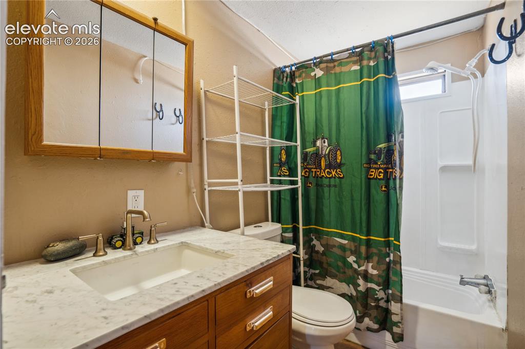 6670 Indian Village Heights Fountain CO 80817
