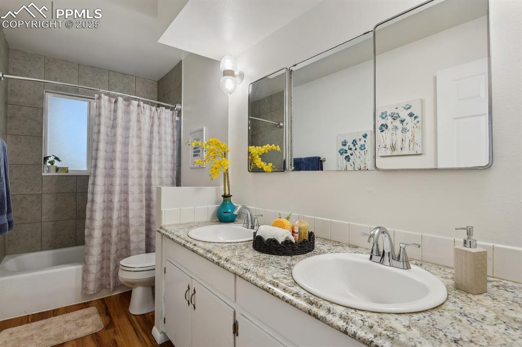 906 Bowser Drive Colorado Springs CO 80909