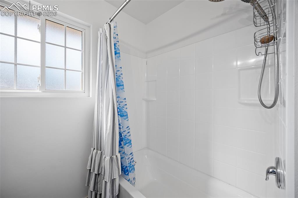 638 Dove Place Colorado Springs CO 80906