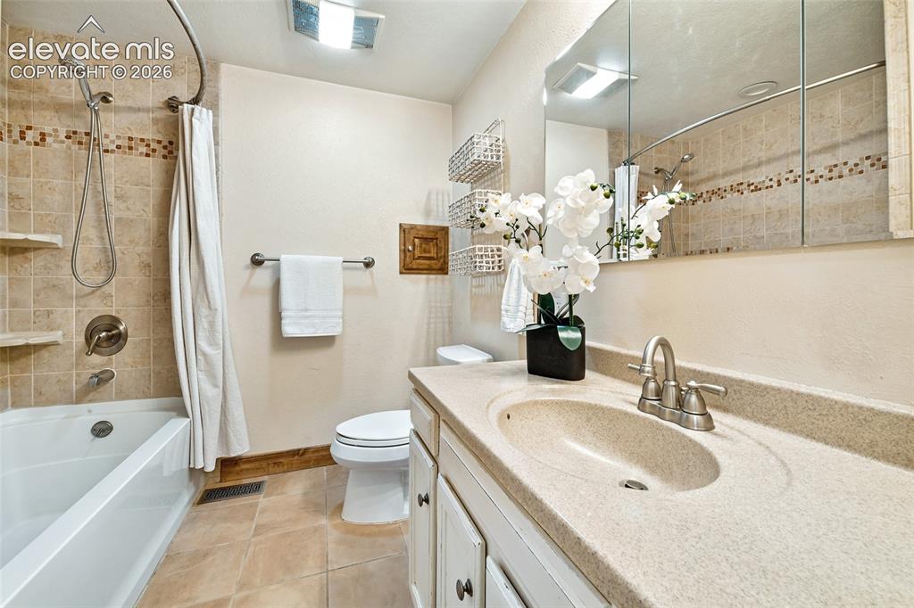 160 Clubridge Place Colorado Springs CO 80906
