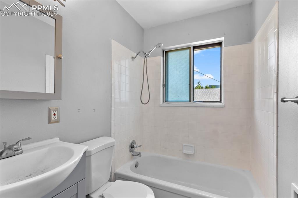 1547 Server Drive Colorado Springs CO 80910