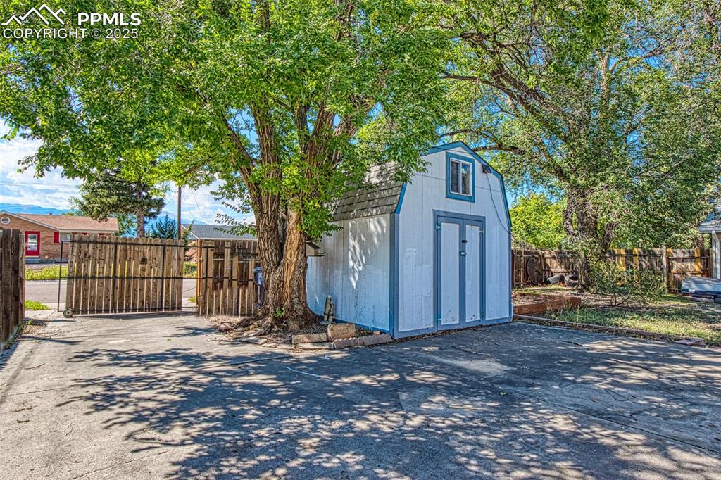 1547 Server Drive Colorado Springs CO 80910