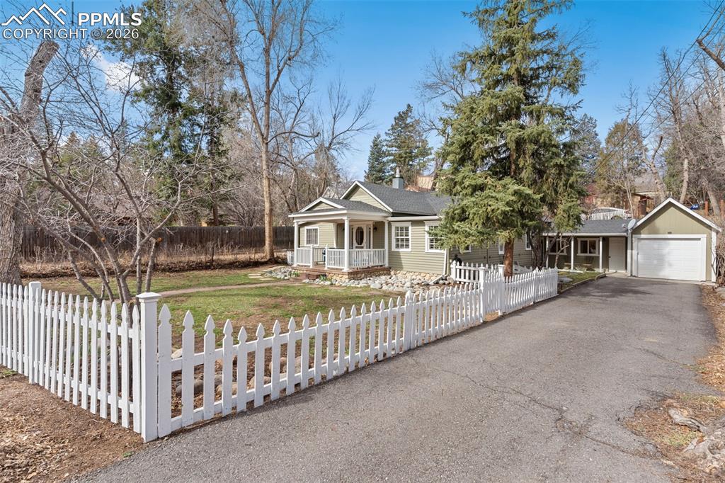1532 W Cheyenne Road Colorado Springs CO 80906