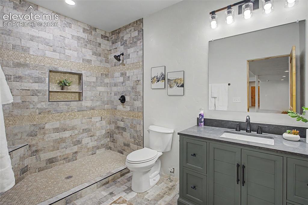 6840 Oak Valley Lane Colorado Springs CO 80919