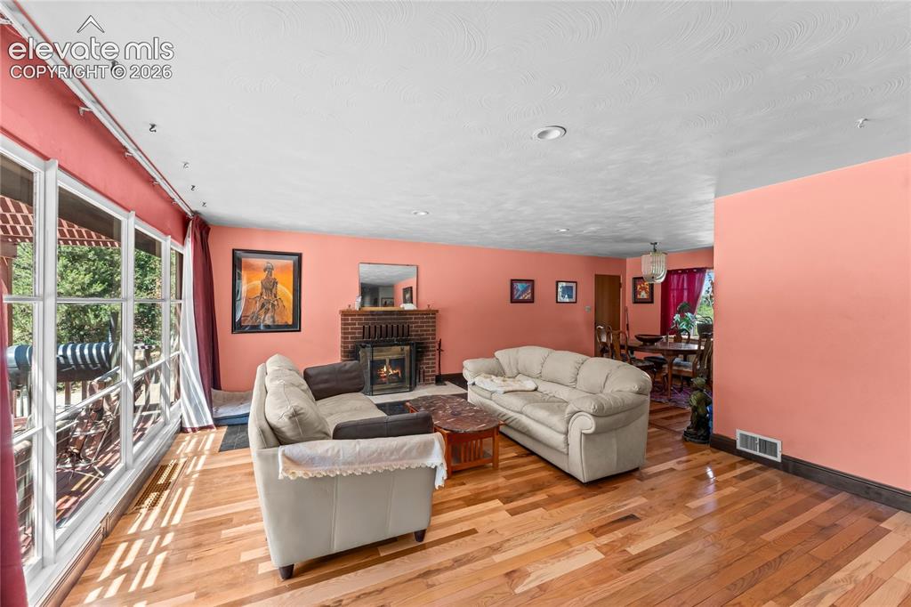 11 Oak Place Manitou Springs CO 80829