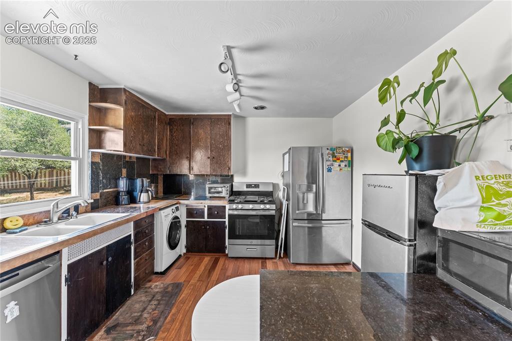 11 Oak Place Manitou Springs CO 80829