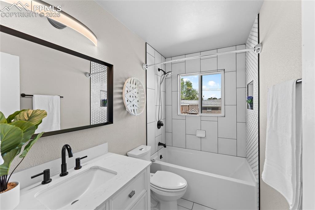 1023 Fosdick Drive Colorado Springs CO 80909