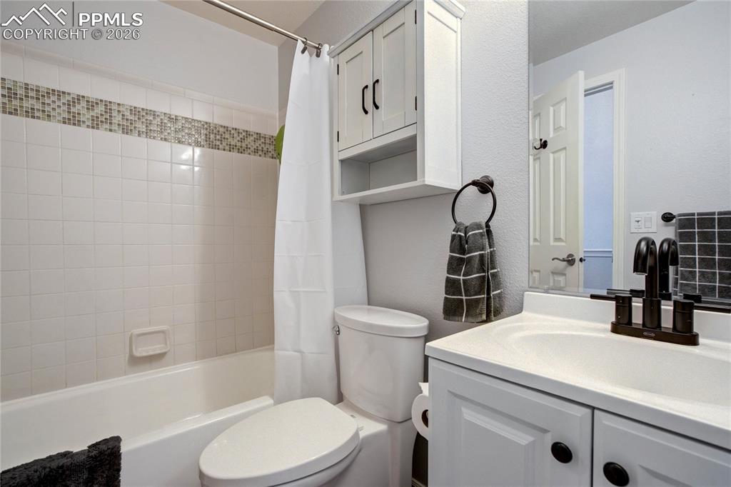 1089 N Swayback Drive Fountain CO 80817