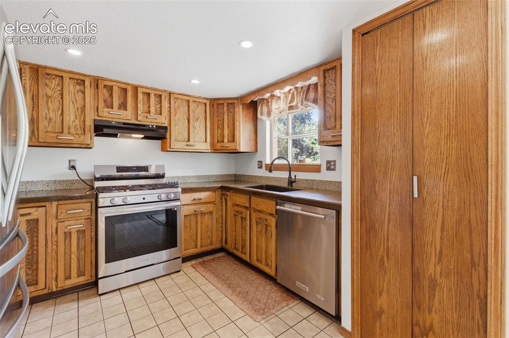 6125 Castlewood Lane Colorado Springs CO 80918