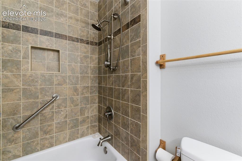 6125 Castlewood Lane Colorado Springs CO 80918