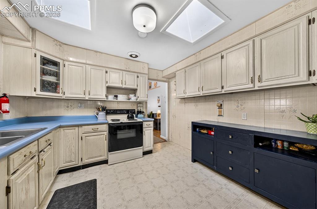 433 Ponderosa Drive Colorado Springs CO 80911