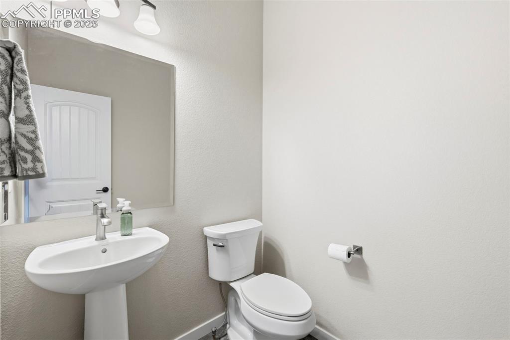 8330 Glendive Way Colorado Springs CO 80908