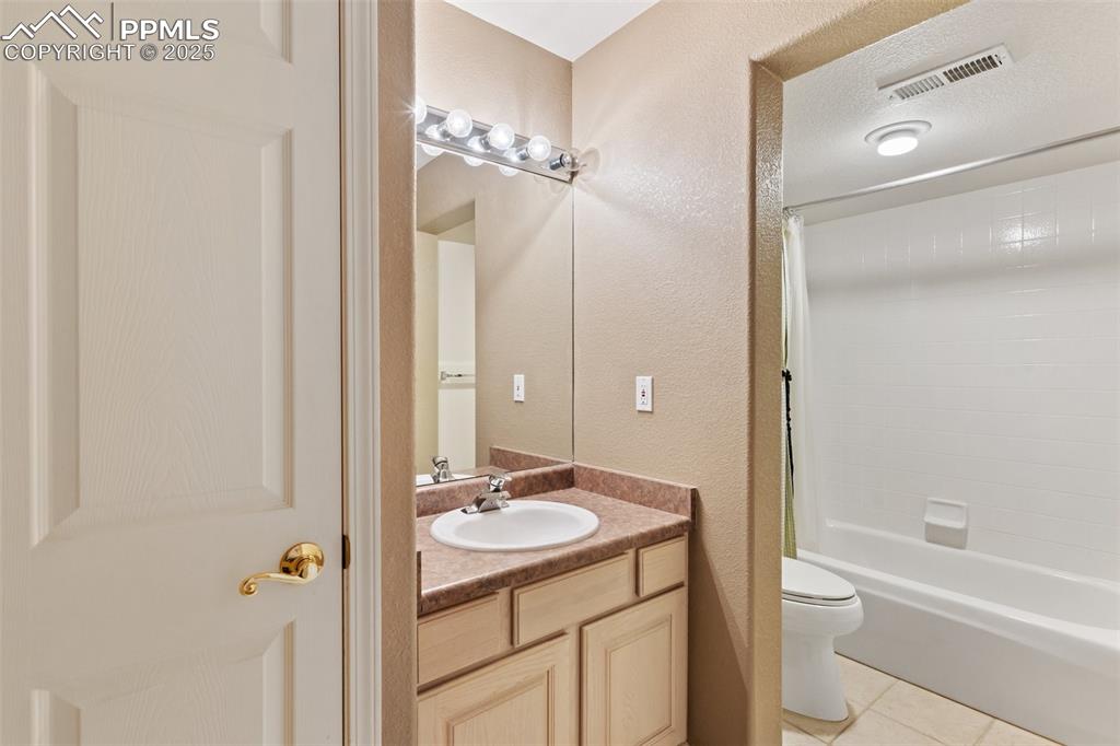 1680 Doe Run Point Colorado Springs CO 80919