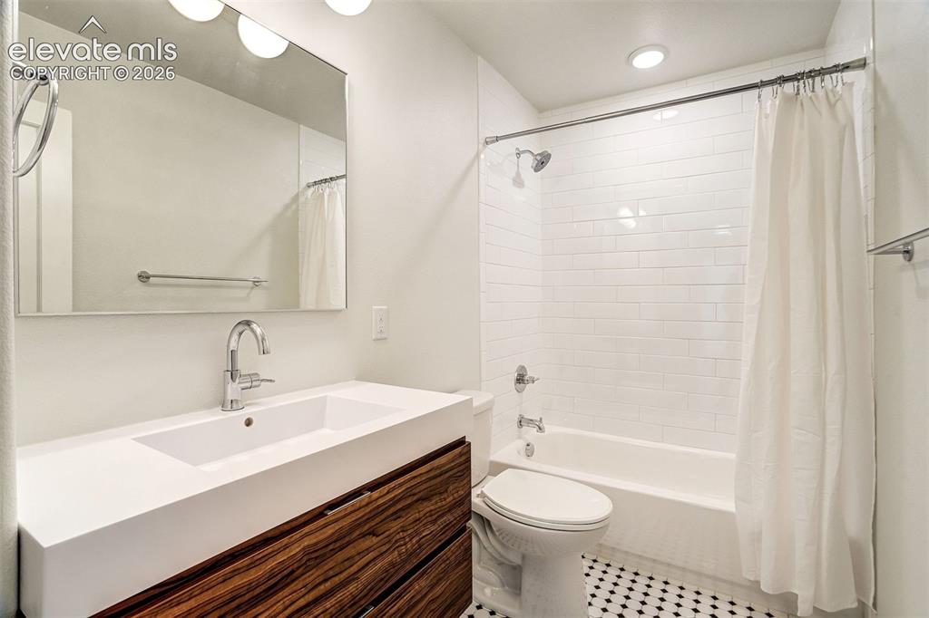 2417 N Corona Street Colorado Springs CO 80907