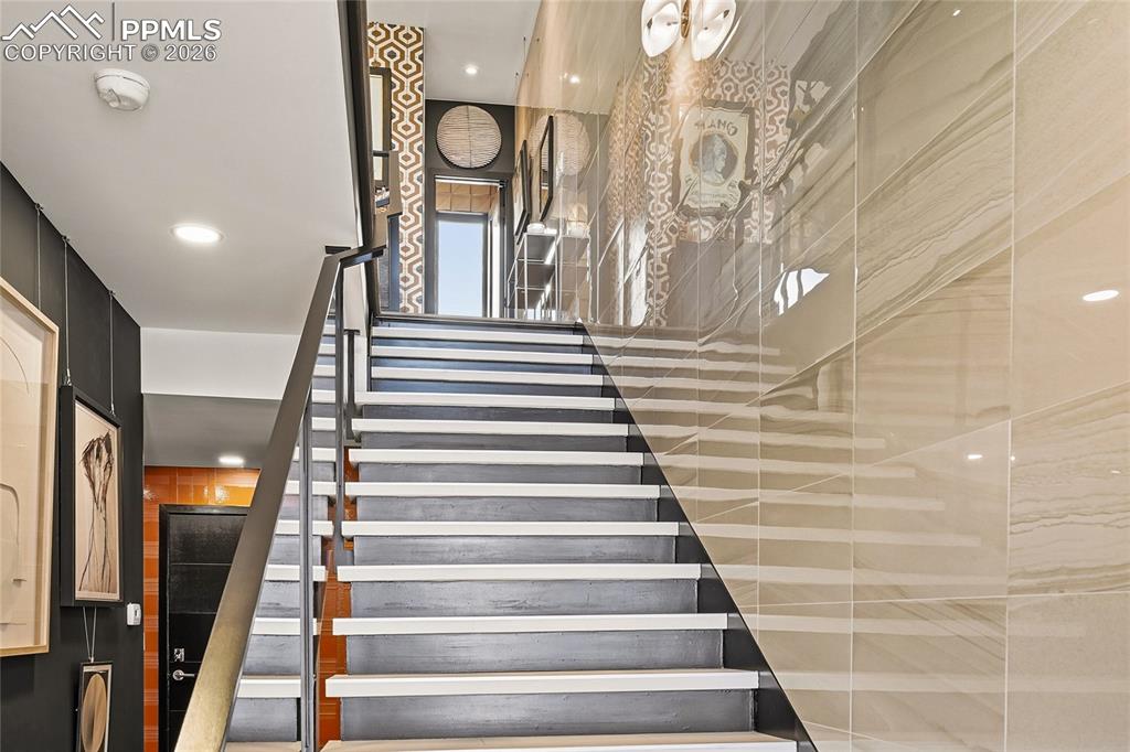 2483 W Caithness Place Denver CO 80211