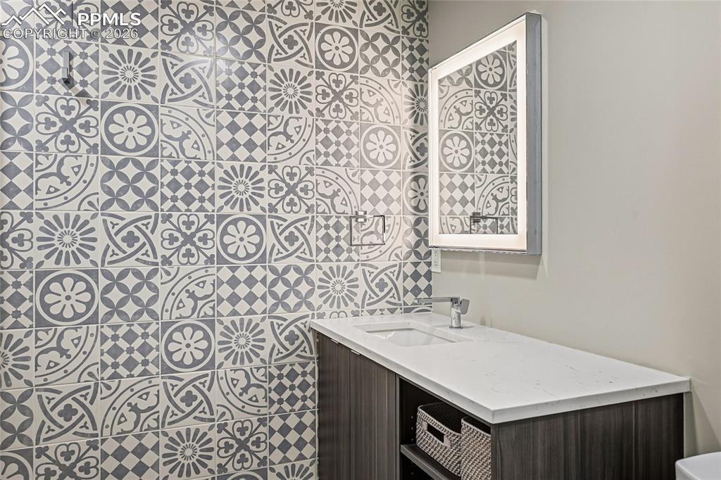 2483 W Caithness Place Denver CO 80211