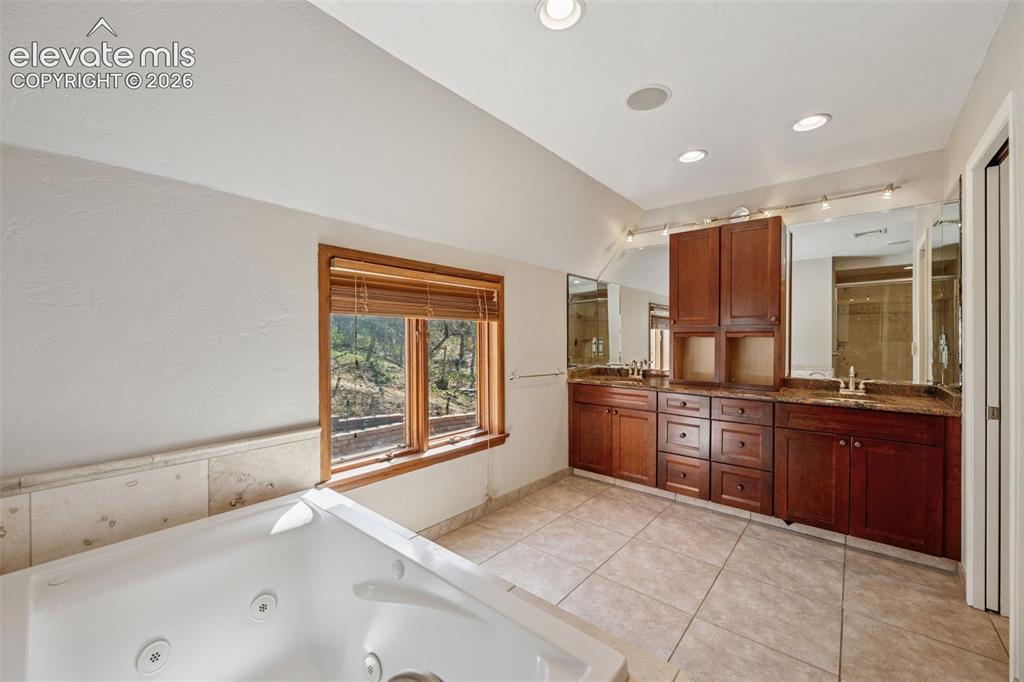 711 S Bear Paw Lane Colorado Springs CO 80906