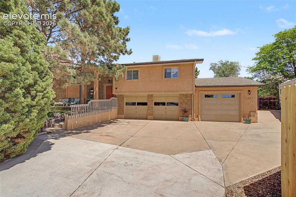 1581 Minnetonka Place Colorado Springs CO 80915