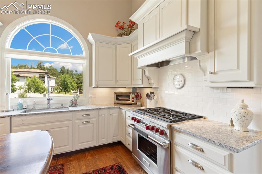 4015 Hermitage Drive Colorado Springs CO 80906