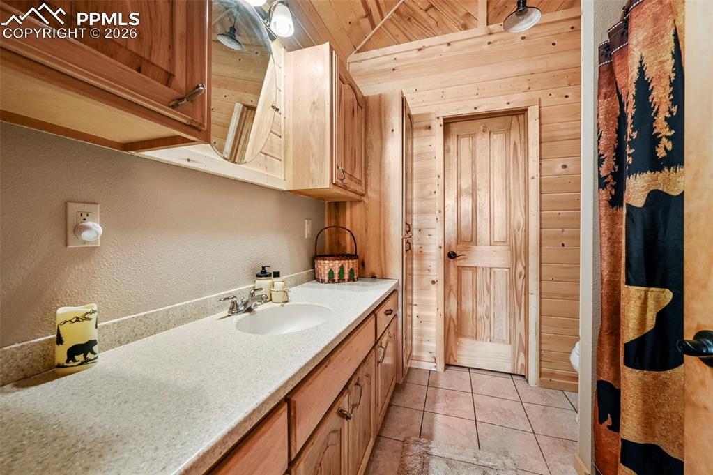207 Howe Road Westcliffe CO 81252