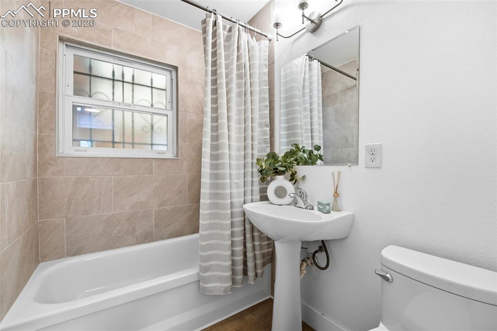 16 N Brentwood Drive Colorado Springs CO 80909