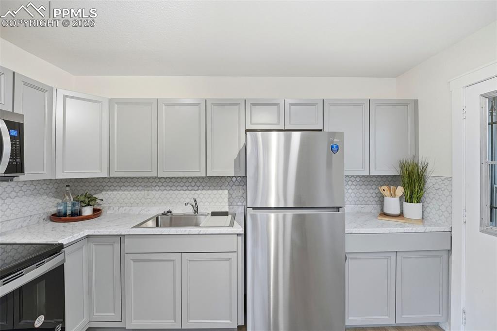 16 N Brentwood Drive Colorado Springs CO 80909