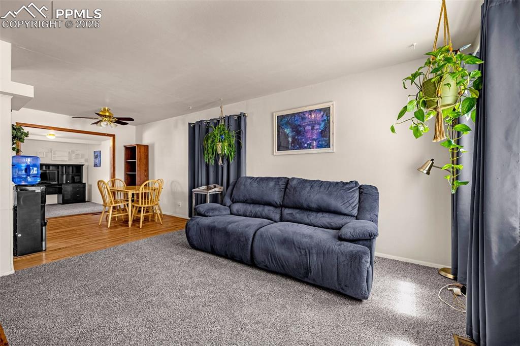 512 Cottonwood Drive Colorado Springs CO 80911