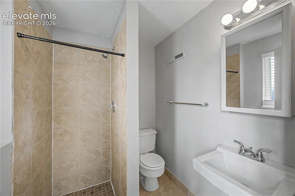 1122 Drake Circle Colorado Springs CO 80915
