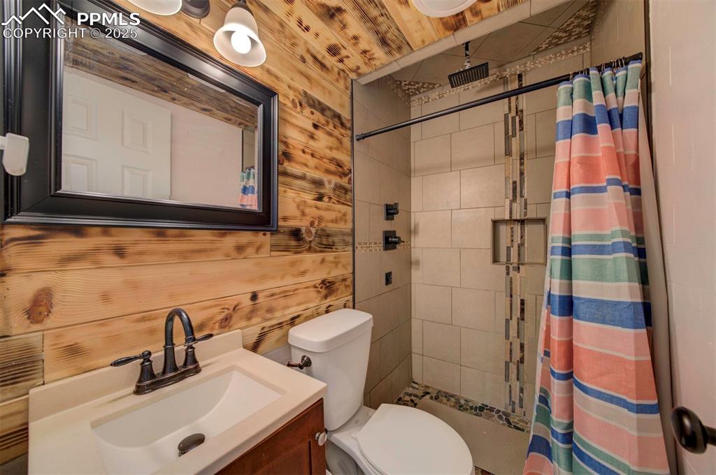 1421 Querida Drive Colorado Springs CO 80909