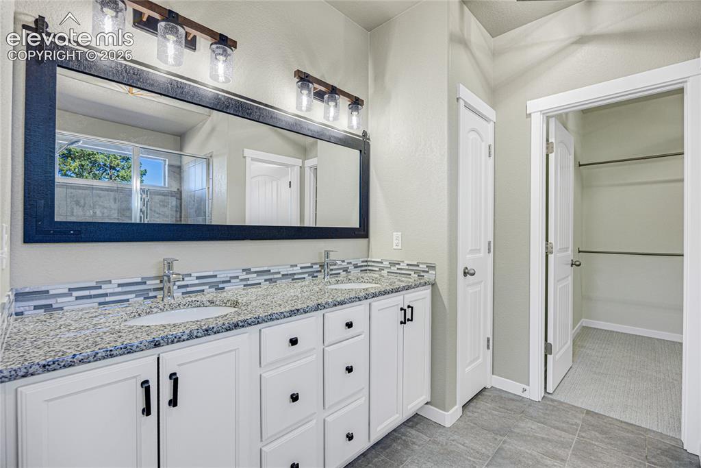 928 Graywoods Terrace Monument CO 80132
