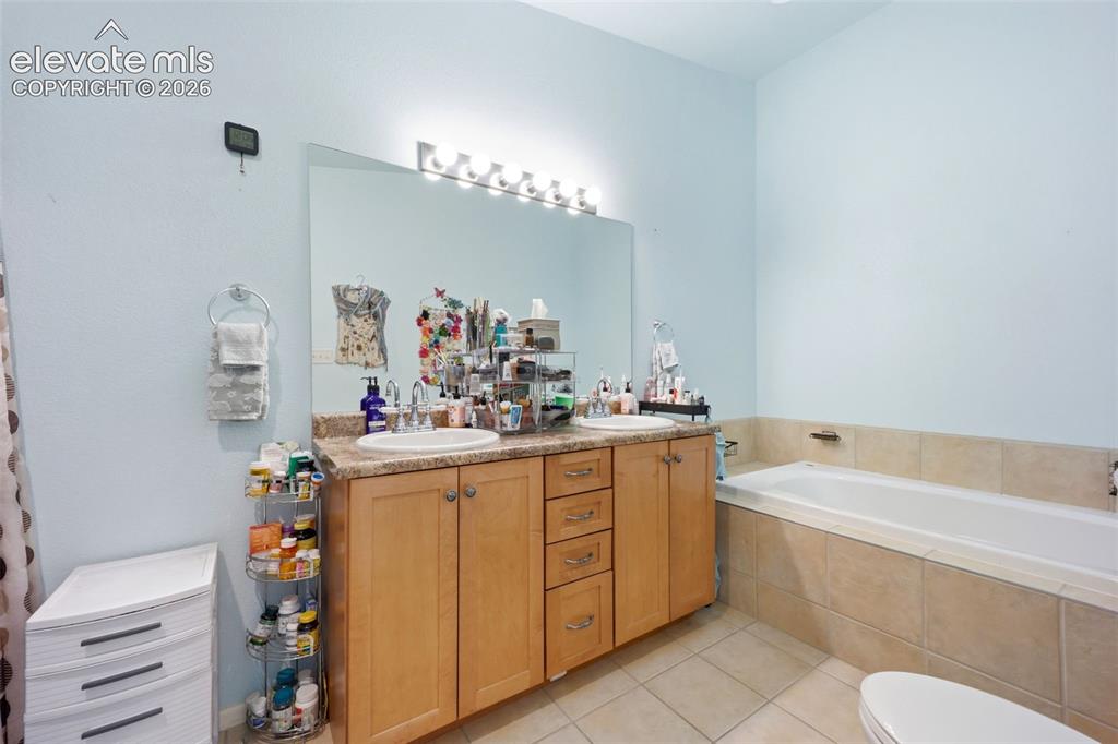 1286 N Ladonia Drive Pueblo CO 81007