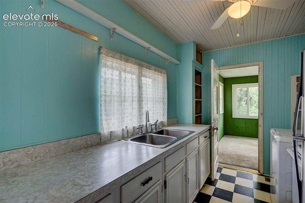 110 Duncan Avenue Manitou Springs CO 80829