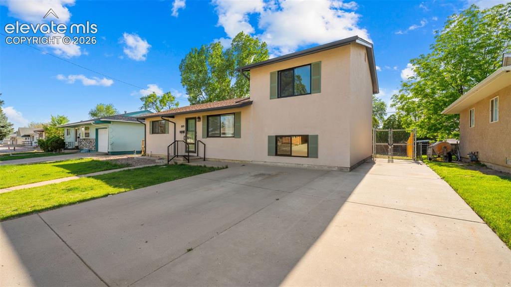 1819 Yakima Lane Pueblo CO 81001