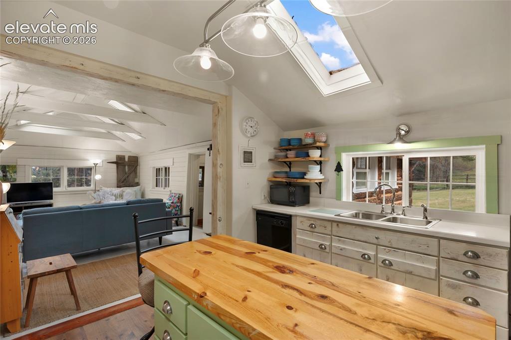 135 Daniwood Grove Florissant CO 80816