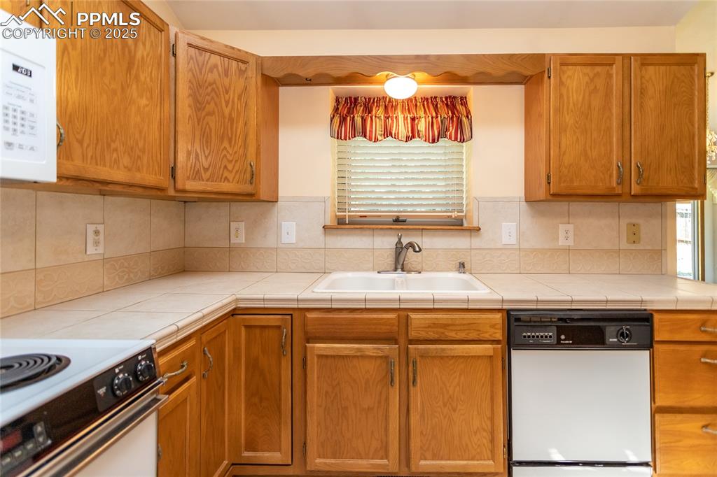 2525 Seright Court Colorado Springs CO 80915