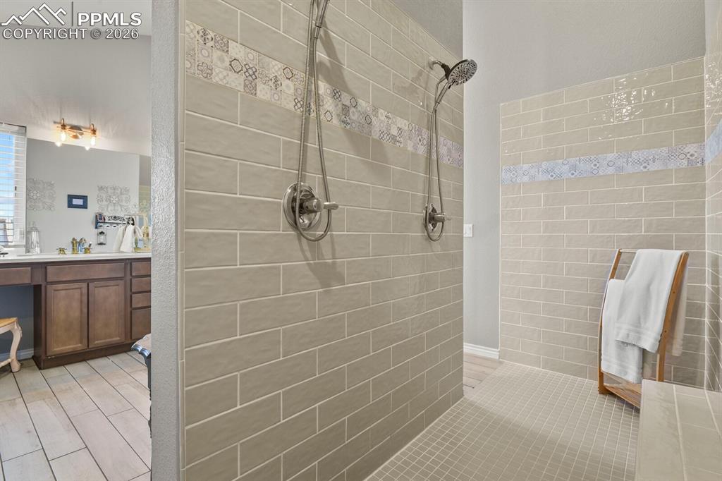 5449 Haes Haven View Colorado Springs CO 80908