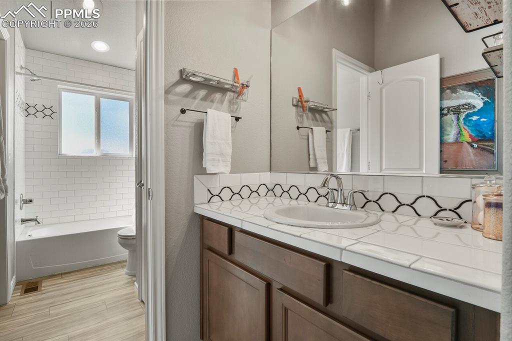 5449 Haes Haven View Colorado Springs CO 80908