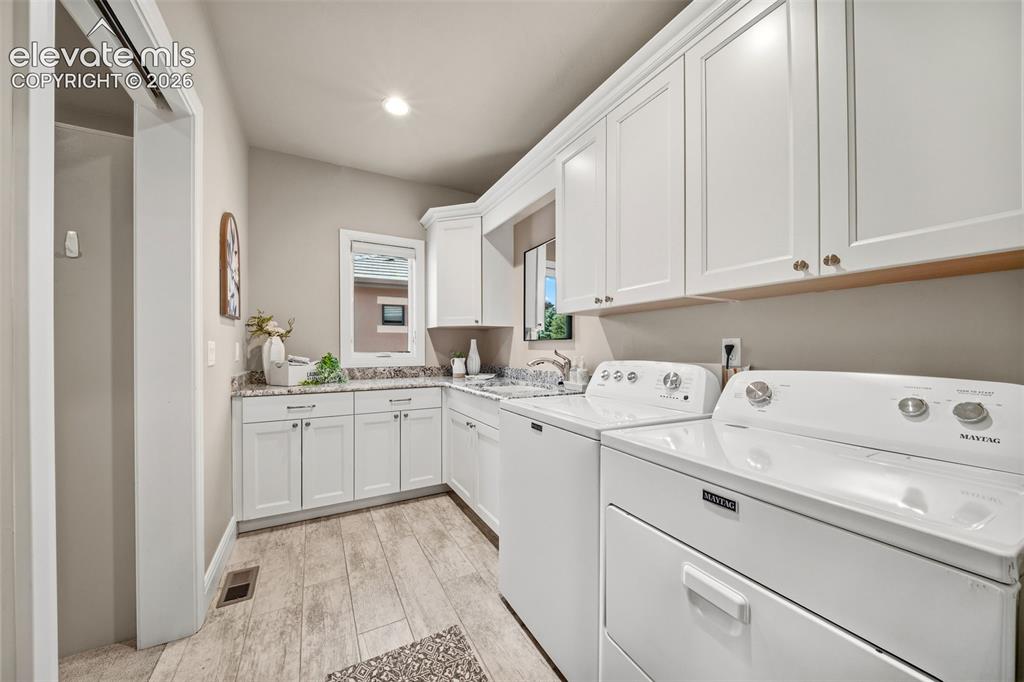 1679 Rockview Trail Colorado Springs CO 80904
