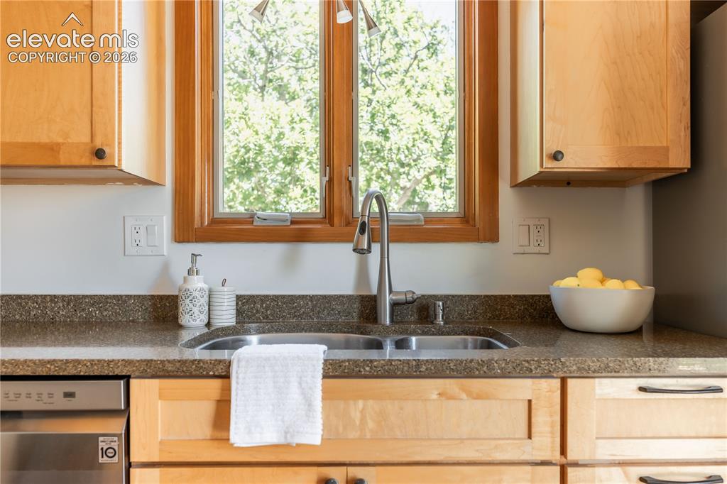 208 Elm Court Castle Rock CO 80104