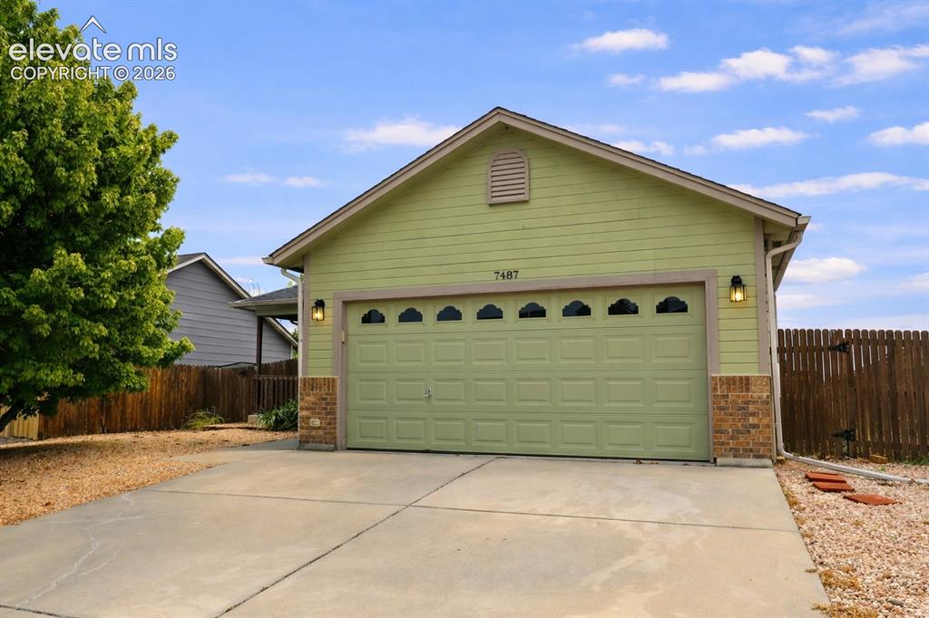 7487 Farmcrest Road Colorado Springs CO 80925