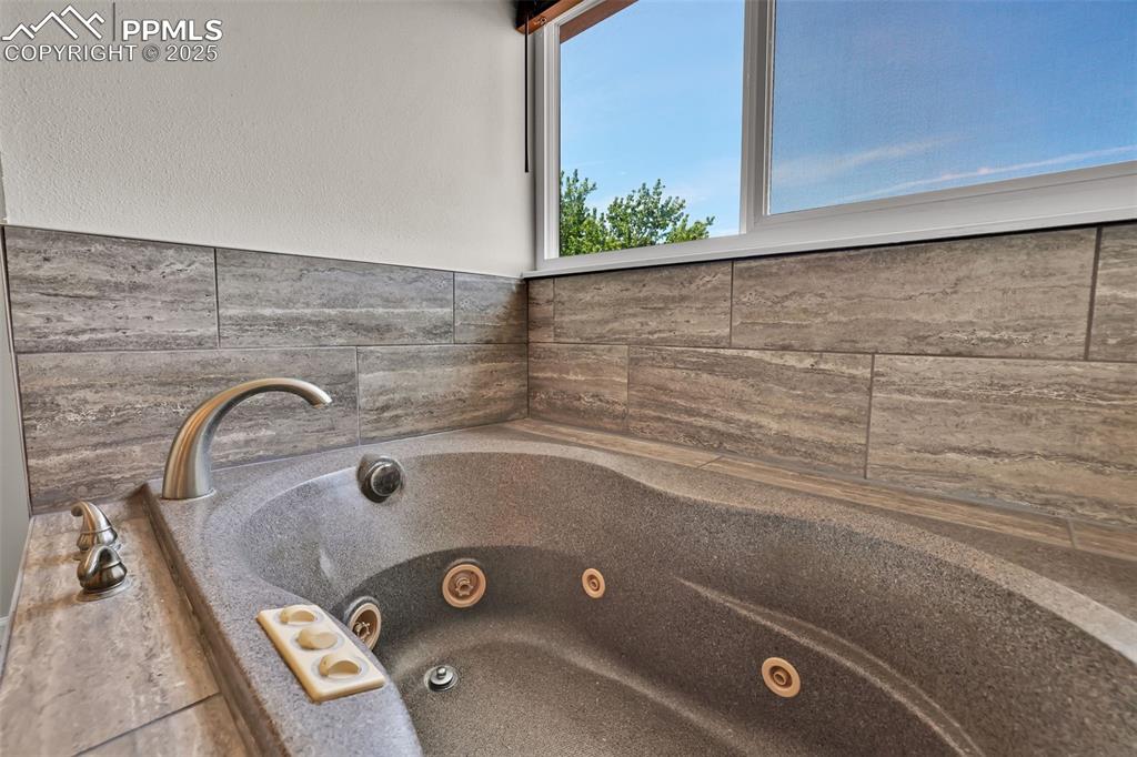 1065 Harbourne Street Colorado Springs CO 80911